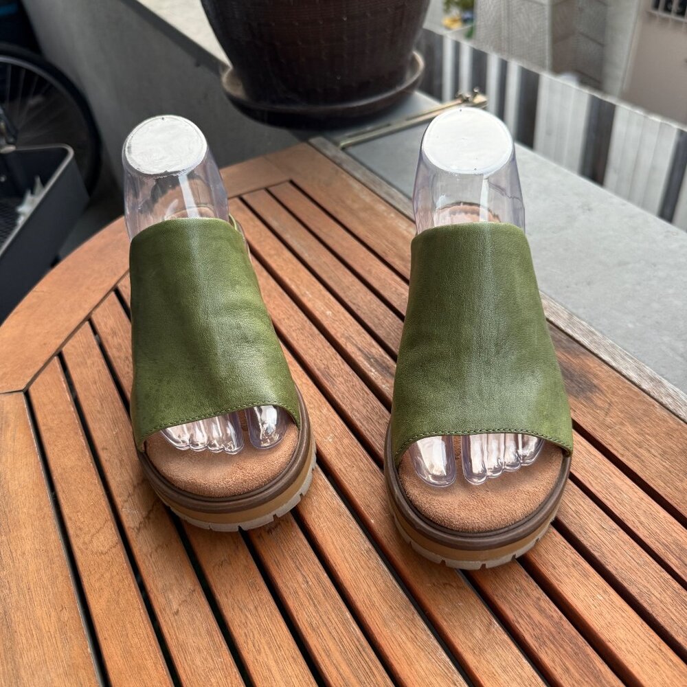 Salvia Olive Green Leather Slide Sandals With Chunky Heel Size 38/7.5 - Picture 3 of 8